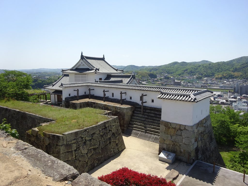 古くから牛と関わりのある町を見守る津山城 日本歴史旅行協会
